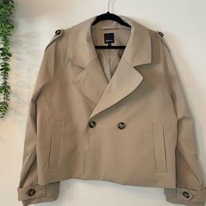 Reitmans Beige Double-Breasted Cropped Trench Coat